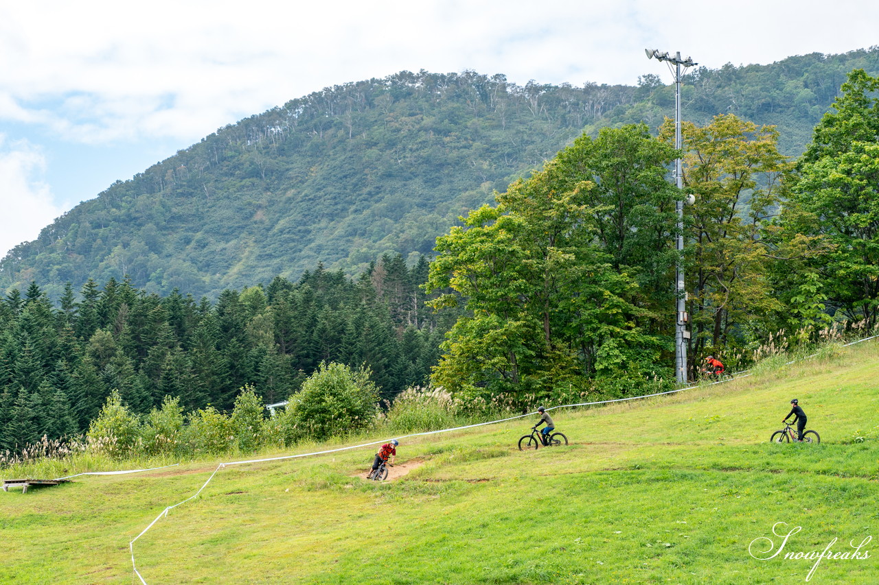 ニセコマウンテンリゾート グラン・ヒラフ　電動アシスト付きMTB『Turbo Levo』でフロートレイルにチャレンジ！